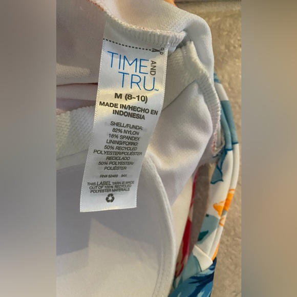 NWOT Floral Knot One Piece Swimsuit - Size Medium - Picture 12 of 12